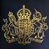 Nowe brytyjskie paszporty z herbem króla Karola