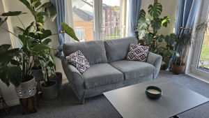 2 Seater Sofa Jak nowa